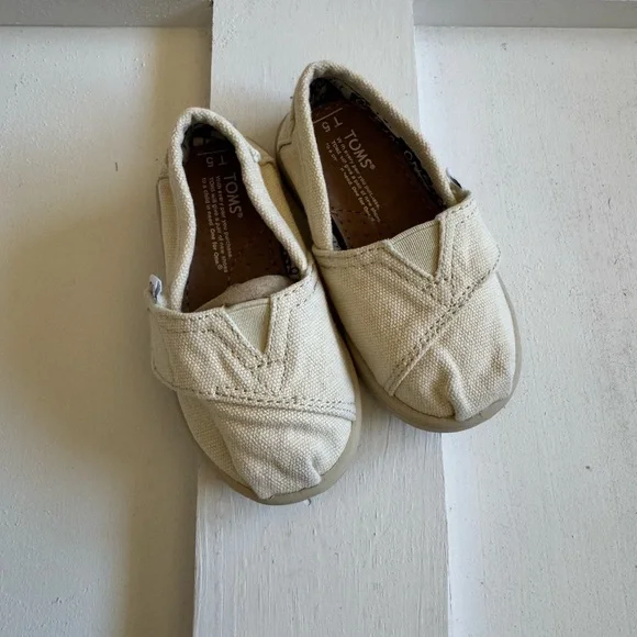 Toms Kids Shoes in Cream - Picture 1 of 3